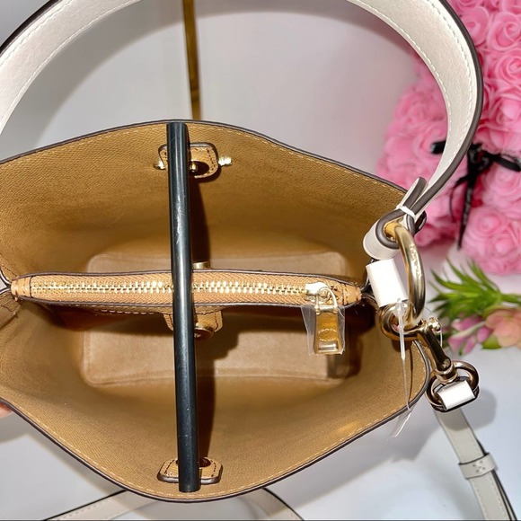 NEW Coach Small Town Bucket Bag In Signature Canvas With Daisy Print - Picture 7 of 12